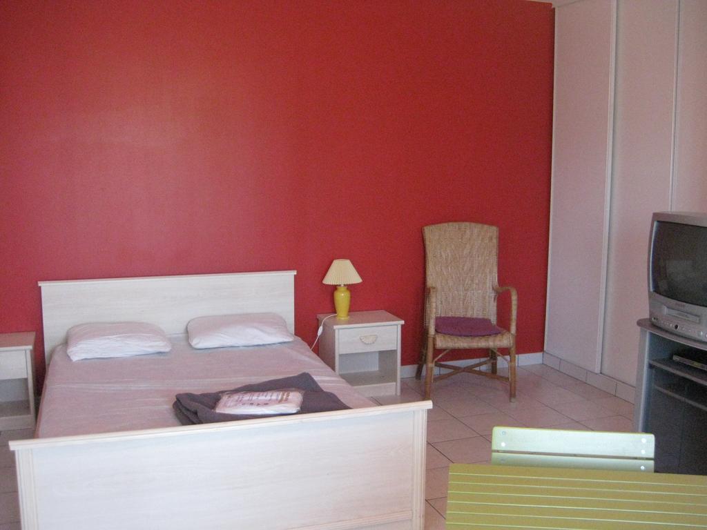 Camping Porte Des Vosges Bulgneville Room photo