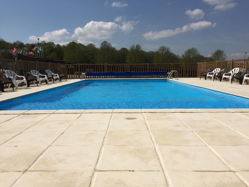 Camping Porte Des Vosges Bulgneville Exterior photo