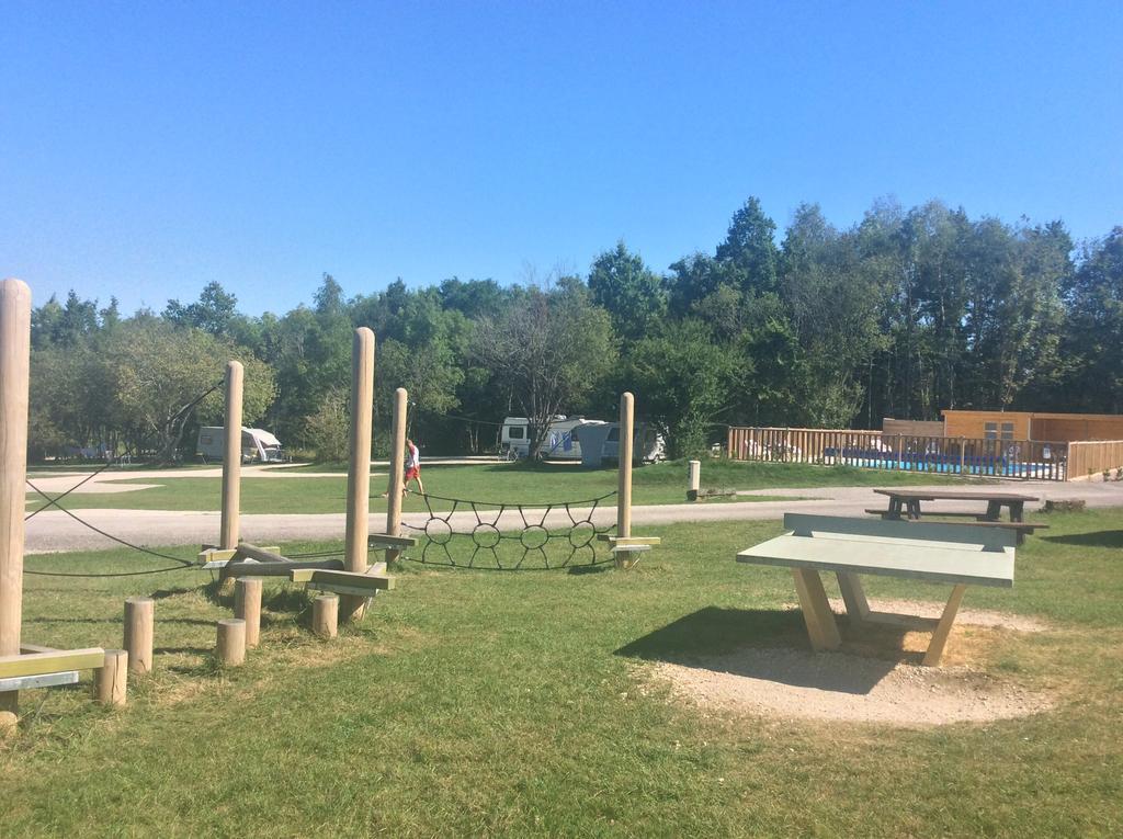 Camping Porte Des Vosges Bulgneville Exterior photo