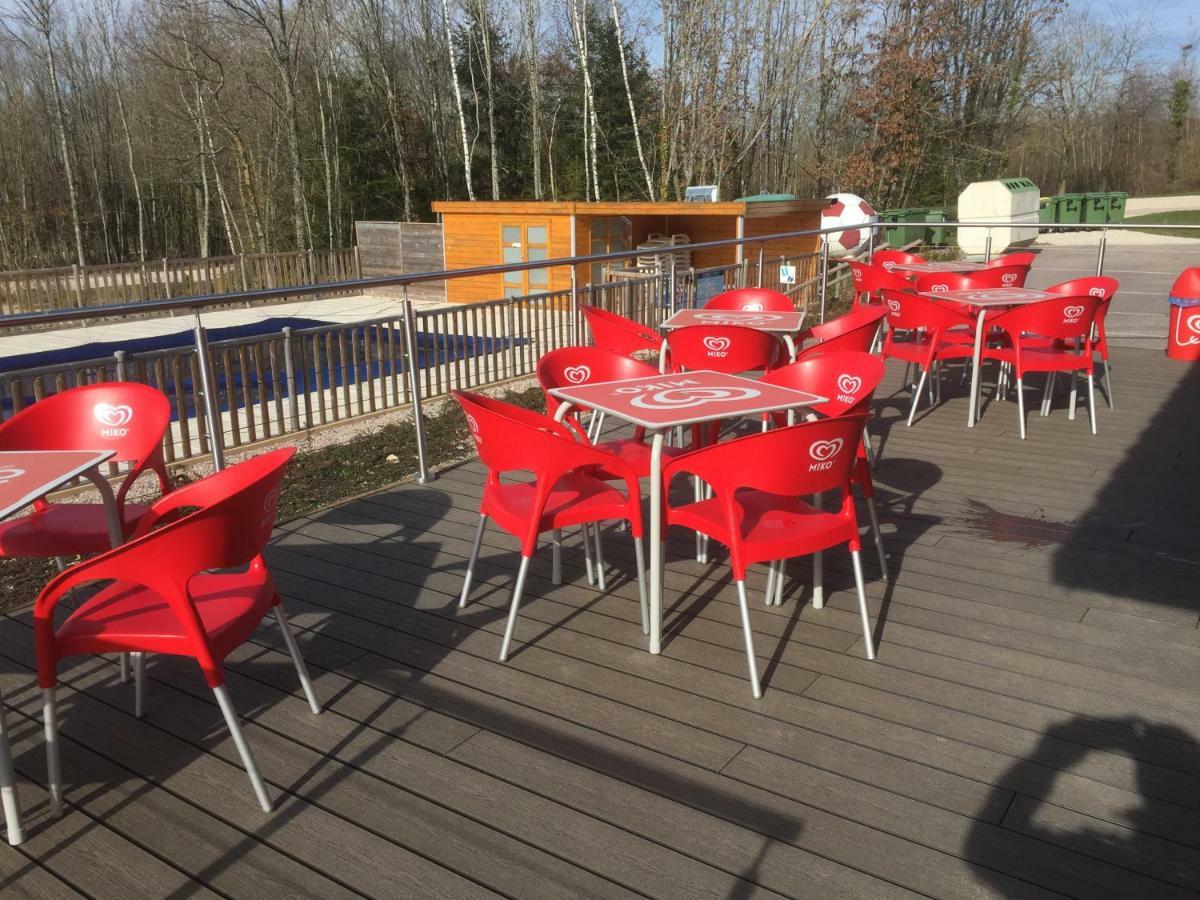 Camping Porte Des Vosges Bulgneville Exterior photo