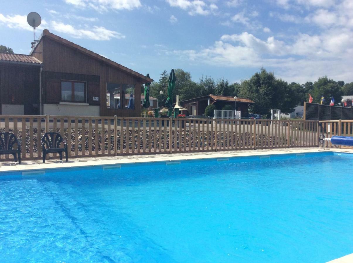 Camping Porte Des Vosges Bulgneville Exterior photo